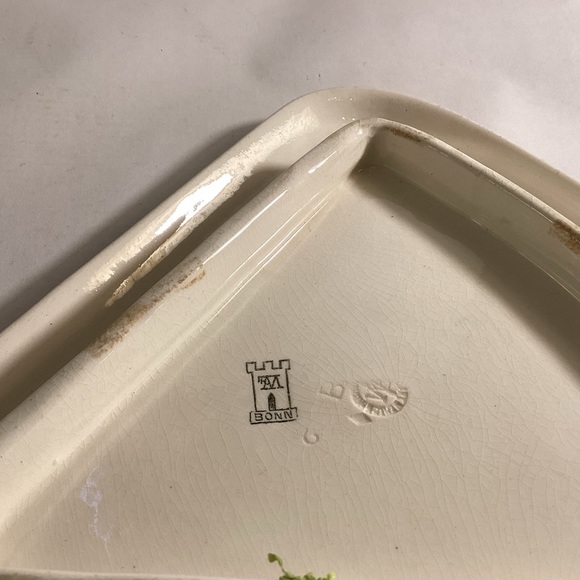 Vintage porcelain cheese keep, Bonn Germany - Picture 9 of 9